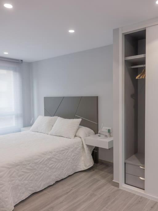Sakura Homes Ponferrada Centro 8 Plazas ภายนอก รูปภาพ